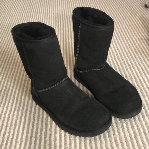 UGG Shoes - Black short Ugg boots UGG Shoes - Black short Ugg boots